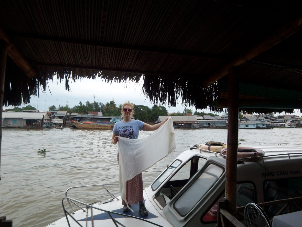 18658671-mekong_cambodia_marlene_&_fast_boat