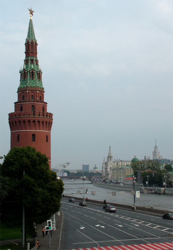 20804607-Moscow-River-17